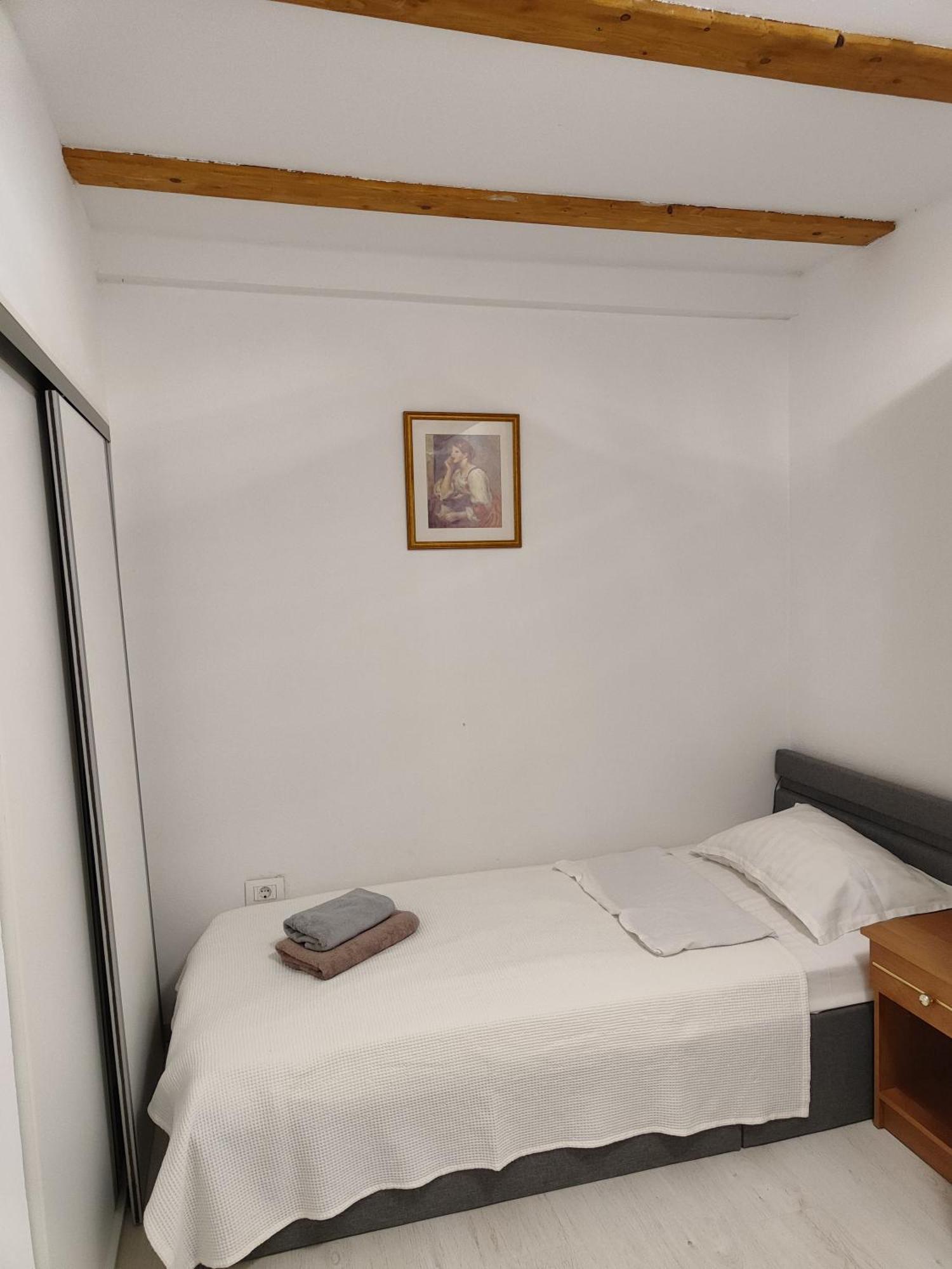 Rd22 Apartment ロヴィニ エクステリア 写真